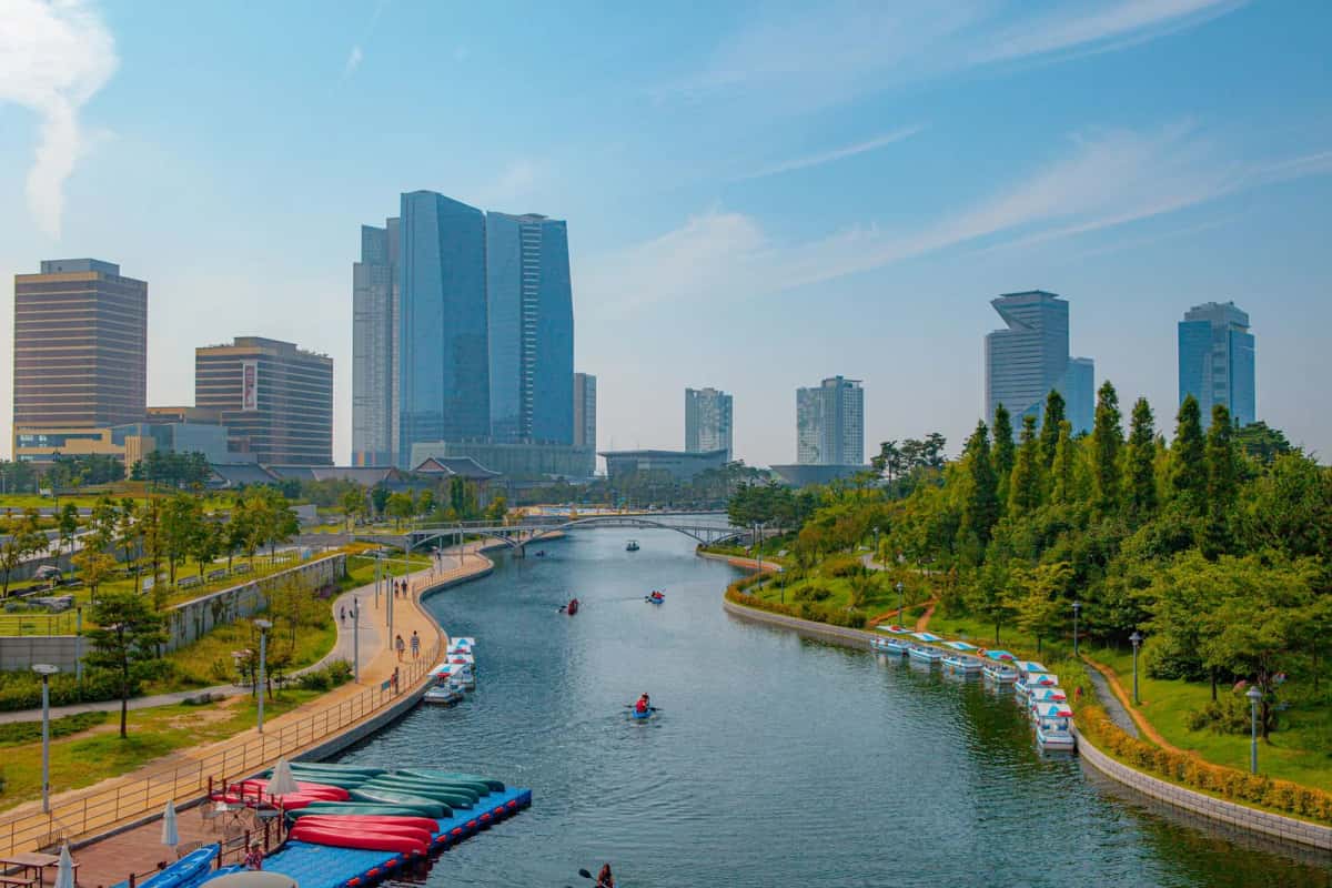 Le parc central de Songdo et son canal, à Incheon, en Corée du Sud