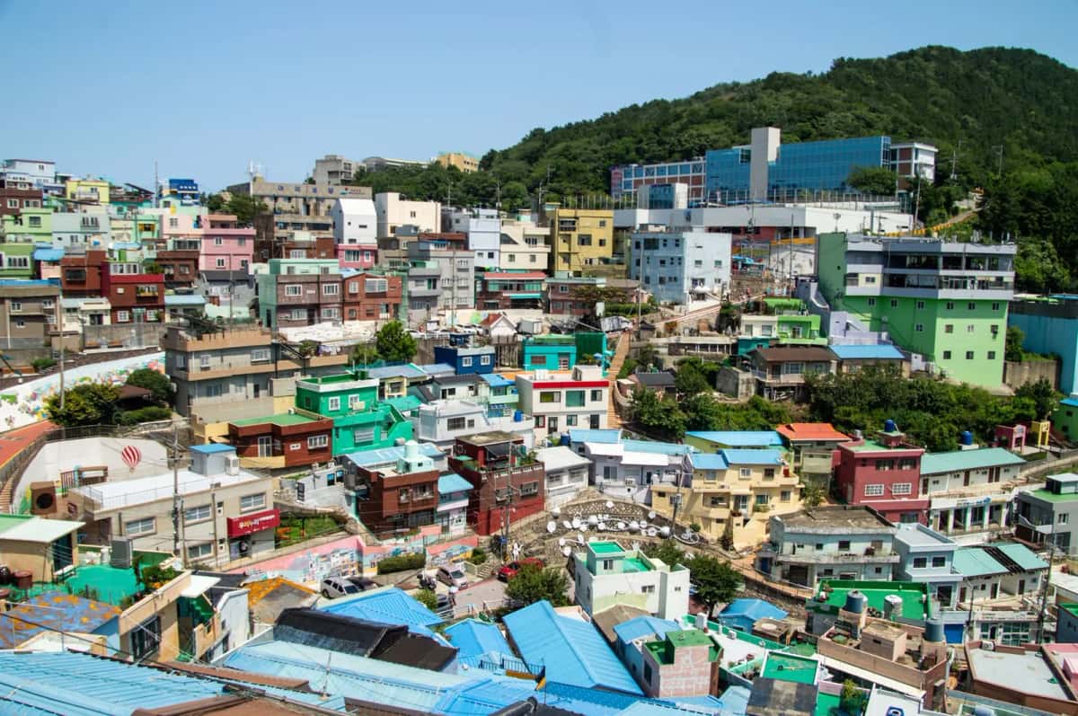 Village culturel de Gamcheon à Busan, maisons colorées étagées sur la colline